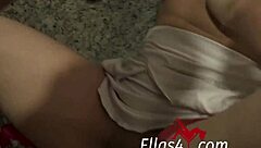 Juliana Fernandes boldly fucks the ifood delivery guy in crossdressing anal sex