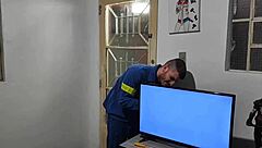 I called the electrician for TV help and paid with sex