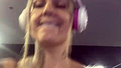 I'm Sweatin' at the Gym, My Pussy's Leakin'