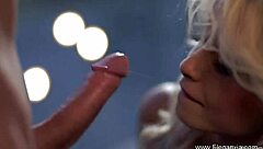 Young and beautiful woman gives great oral sex with enthusiasm
