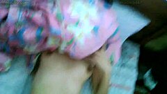 a clip showing a relaxing bướm massage session in a spa setting