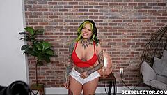 Sex selector: sexy photoshoot with curvy Latin babe Xwife Karen