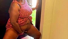 Nookiescookies Squirt And Masturbate To Orgasm In Public!