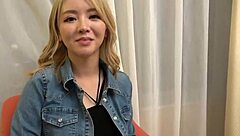 Asian babe with tattoos in homemade video