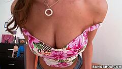 i'm fucking angelica sage's hot ass, she's so hot as fuckk