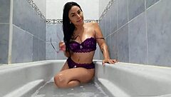 Latina with big ass wets her panties in homemade video