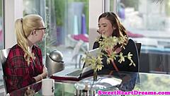 les babes scissoring and facesitting together