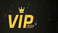 Cuties Are Pissing And Smiling