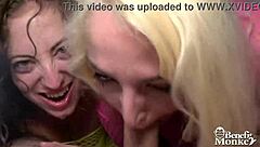 Liz Rainbow and Venom Evil give a very erotic deepthroat blowjob