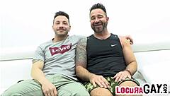 Locuragay - John Brachalli Folla Duro Con Martín Mazza En El Sofá