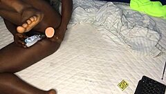 watch me cum massively after using dildo in both holes