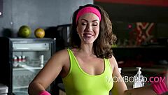 freeuse the trainers during your gym workout with this milf threesome