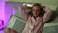 Sexting - Charlie Finger Fucks Herself In A Sexting Video For Real