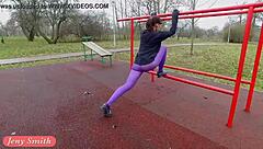 jeny smith in pantyhose workout flashing ass