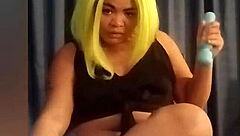 Amateur squirts with vibrator toys