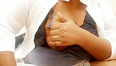 Asian Big Boobs Aunty With Sexy Tits