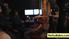 watch natural busty brunette nia bleu with brett maker during rehearsal