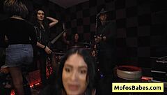 watch natural busty brunette nia bleu with brett maker during rehearsal