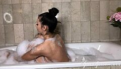 nelly kent and gina gerson have fun in the bathroom