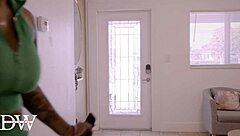 Sidechick W Ray Ray & Lyric Sky In Petite 18+ Doggystyle Riding Big Cock