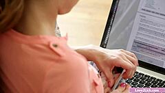 Teen Babe Facesits Her Dyke Stepsis