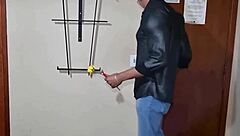 How Does a Muscular Swinger Handle Monster Cock in Motel Action?