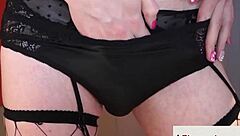 Watch Sadiekross with big cock.