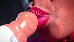 Slender brazilian babe luna c masturbates intensely on christmas!