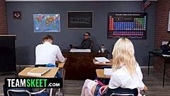 Skyler Sends Nudes In School Chats