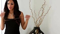 asian babe gets a relaxing massage