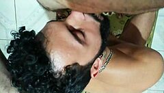 Married guy gives bareback blowjob and cums in mouth
