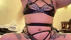 Tiny boudoir babe shows off her moves in this hot video