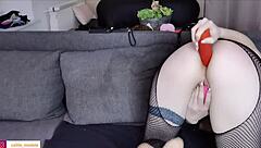 Blonde camgirl trains ass with gravity toy at full speed