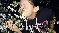 licking lesbian pussy to orgasm in homemade muff diving sex with stranger after park