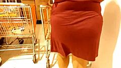 Shopping with pregnant lady in store