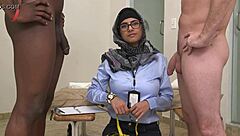 Check Mia Khalifa's funny handjob bloopers with Tony!