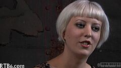 Want to watch mz mischief rub her muff to climax?