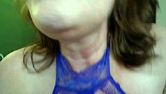 Henny celebrates her birthday with sexy dawnskye, who sucks and kisses her naughty body