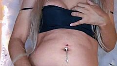 Hermosa Travesti Stroking Cock In Crossdressing Transsexual Scene!