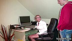 Deutsche Milf Chefin Fickt Jungen Typen Auf Arbeit Durch Mit Cum