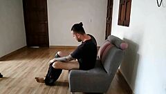 Encontré A Mi Sobrino MASTURBANDOSE Cuando Salía Del Baño