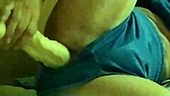 Big mouth swallows 25cm toy from lionel hearts