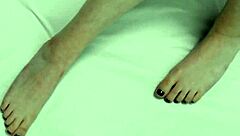 I’m obsessed watching Casey Calvert masturbate solo up close