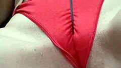 estaba jugando con una cinta y ups, panties off, pussy masturbation!