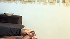 dotado com 24cm socando uma at� gozar duas vezes em dois �ngulos