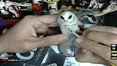 its time to finish painting the little grey alien with my dildo