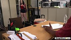 Does white hottie want coochie drilled doggystyle?