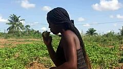 Crazy bitch twerks her big ass outdoors