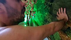 tem gente que topa tudo por dinheiro e esse puto maduro entrou na vara e realizou varios fetiches com um casal de vizinhos