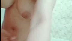 Bathroom fun with Pakistani aunty